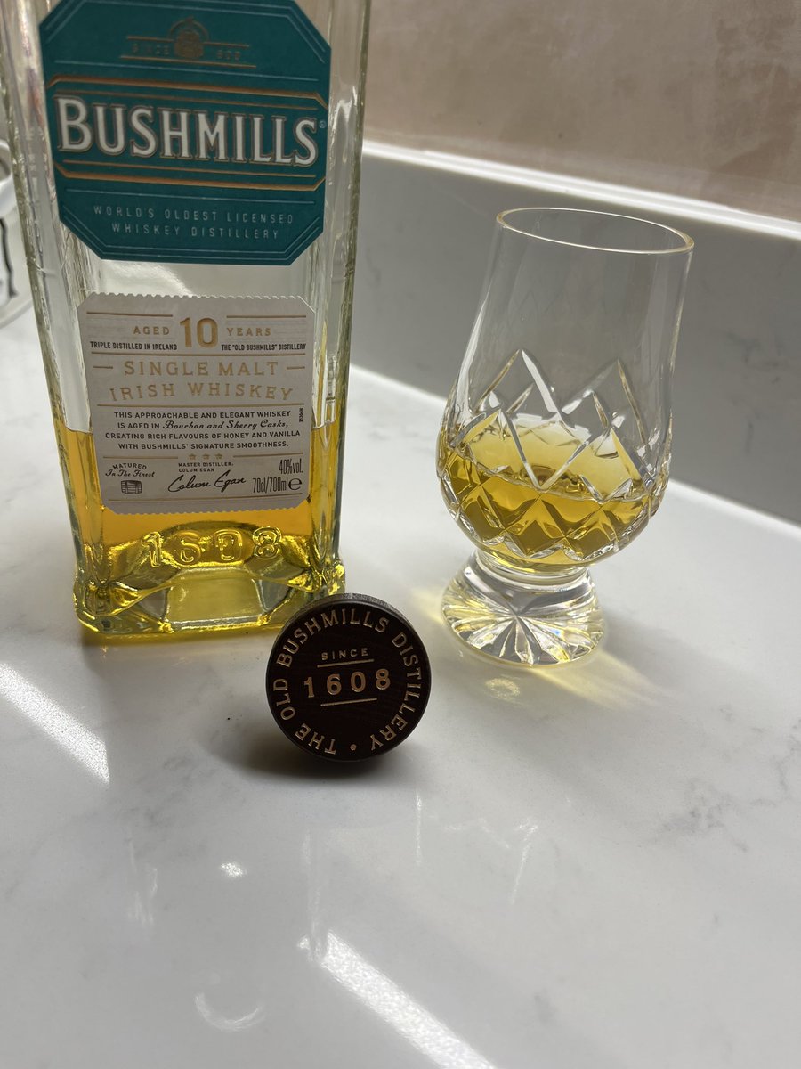Evening all, a bit late to this evening’s #FridayNightDram and have reached <a href="/BushmillsUK/">Bushmills Whiskey UK</a> 10