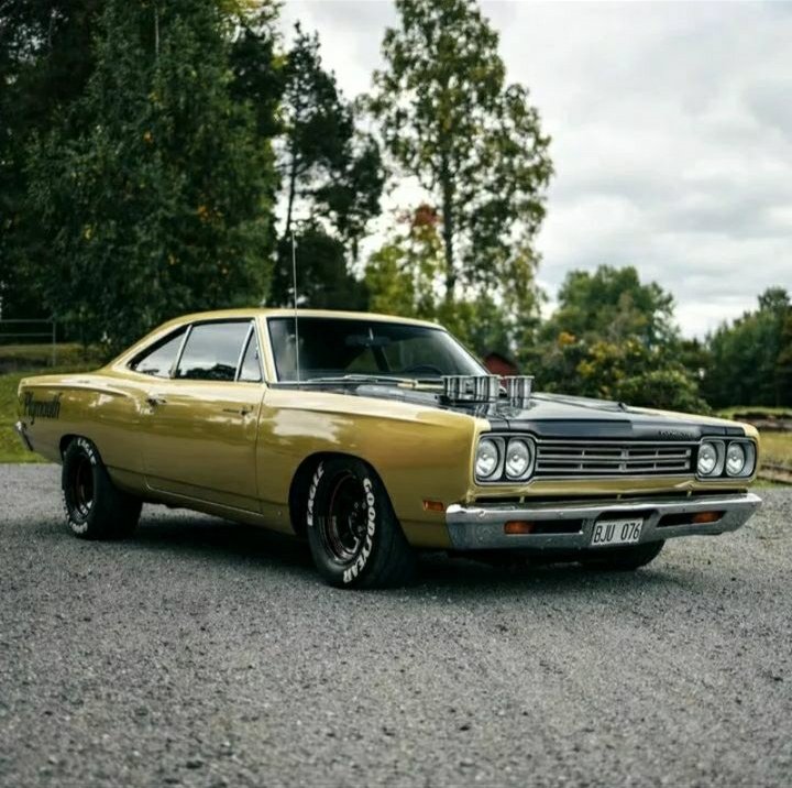 Beautiful Roadrunner

#Mopar #Hemi #AmericanMuscle #classiccars #v8 #Automotive