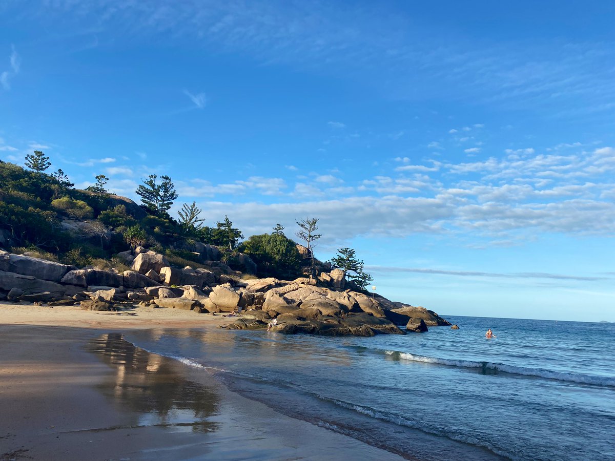 gosia_bal's tweet photo. Moving south #AlmaBay #MagneticIsland just so relaxing #ToppingUp @PUNC14 @ThePhotoHour @thestormandsky @StormHour @EarthandClouds @Waltika @FloridianCreat1 @IRetweetArt @magneticisland wishing all fab weekend 👍 https://t.co/8J4GmviO6p