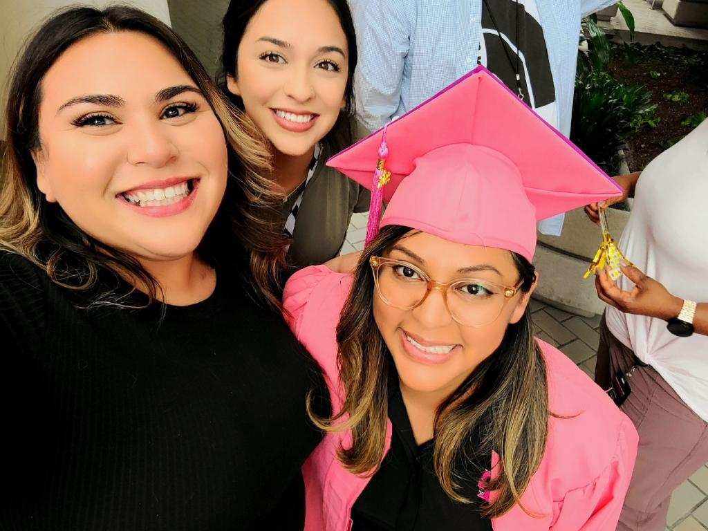 Crystal Flores tweet media