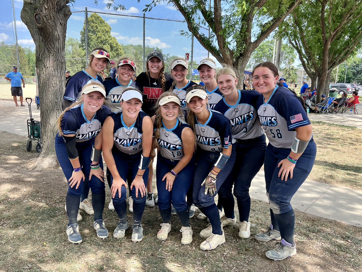 Waves 16U National Haefner getting a 📷 op with Jordy Bahl at the NE Thunder/Gold Invite!