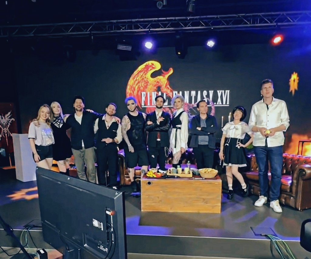 primalavera1's tweet photo. Werbung ✨️ Mein Herz ist übervoll von dem gestrigen coolen Final Fantasy 16 Event 🥹❤️ Hatte eine großartige Zeit mit tollen Menschen, wunderbarem Publikum und einem genialen Spiel! #ff16 #ff16eventde @SquareEnixDE
Holt euch jetzt Final Fantasy XVI: https://t.co/S9Ilxp8Ey9 https://t.co/pRQb1H99cW