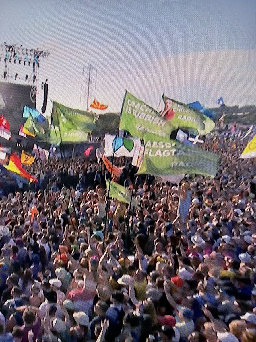 Seven Flags spotted together for <a href="/foofighters/">Foo Fighters</a> <a href="/RadioX/">Radio X</a> <a href="/ChrisMoyles/">Chris Moyles</a> <a href="/glastonbury/">Glastonbury Festival</a>