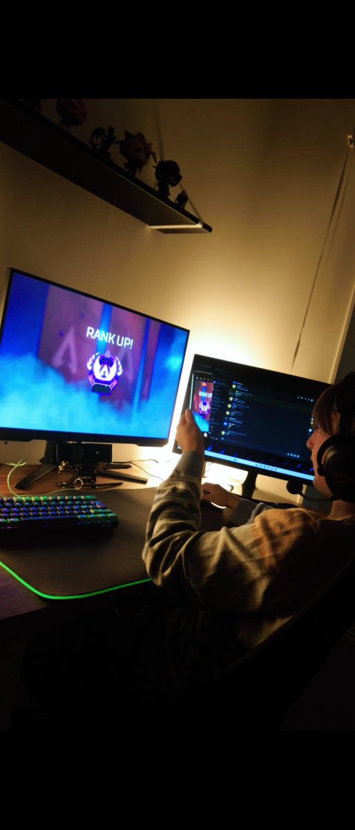 Kid got master in Apex, what a grinder 🥳