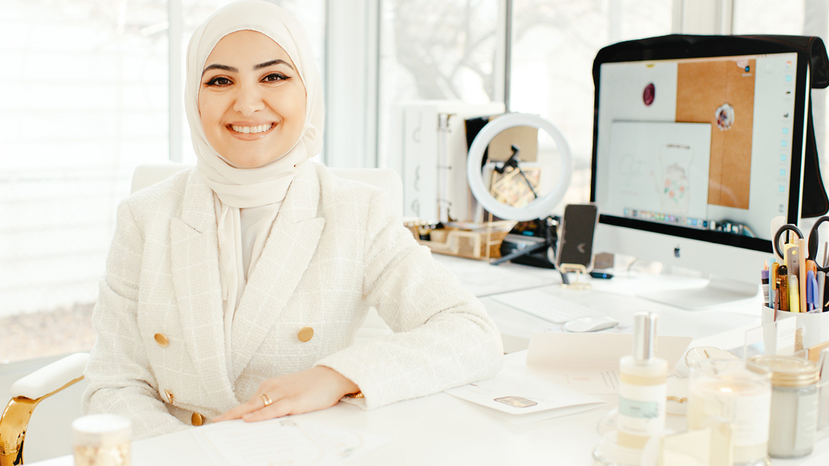 “Everybody took it as a hobby, a side job, a hustle. Well, you know, you can call it whatever you want. I call it my business.” Farah Bazzi's handmade stationery business for Arab and Muslim women thrives with support from @ACCESS1971 and our @NEIdetroit. bit.ly/3oyDHHa