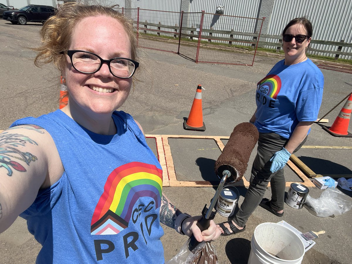 ms_cmalcolm's tweet photo. Today was my last Friday at CEC before my new adventure at St. FX University. 

Sunshine, smiles, and rainbows…what more could I ask for?! 

Happy Pride Week, Truro!  🌈 https://t.co/7MillImf73