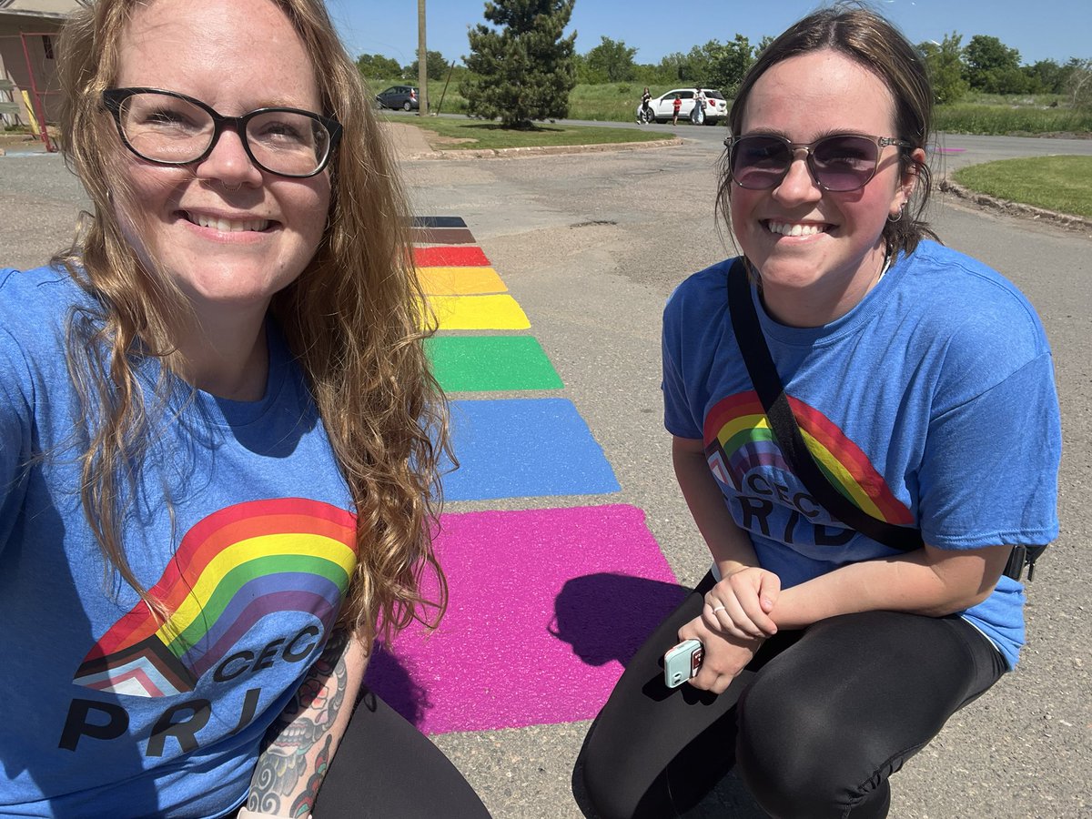ms_cmalcolm's tweet photo. Today was my last Friday at CEC before my new adventure at St. FX University. 

Sunshine, smiles, and rainbows…what more could I ask for?! 

Happy Pride Week, Truro!  🌈 https://t.co/7MillImf73