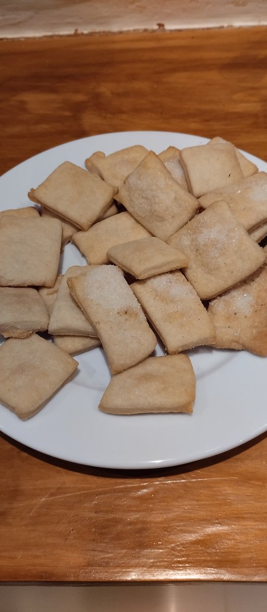 Muy ricos los biscochitos gracias por la receta #escueladecocina  @CorbettaMariana @jimenacocinaok .