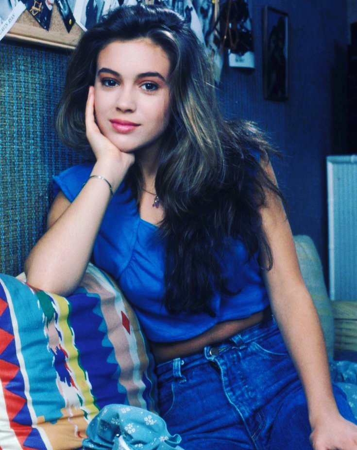 NotablePhotos on Twitter "Alyssa Milano"