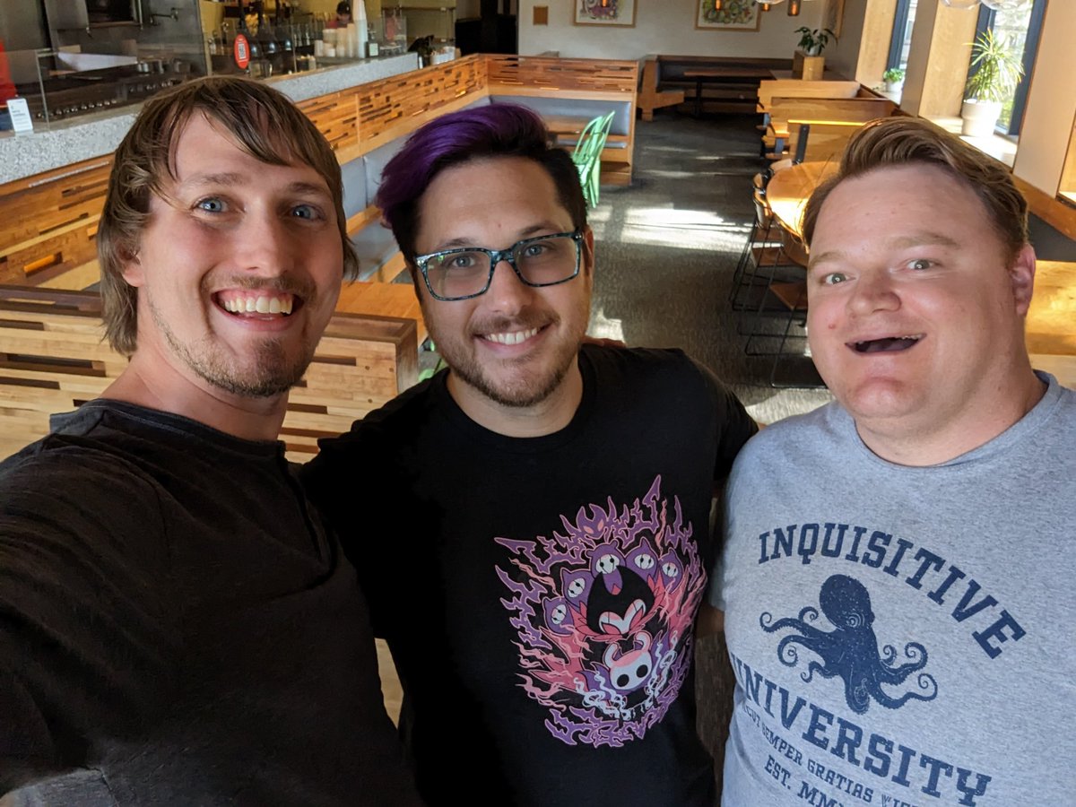 LukeShortCloud's tweet photo. #ChimeraOS + #winesapOS = ♥️

So glad I got to meet William and Derek from the @ChimeraOS_Linux  team while I was in San Diego for a work trip. It was very last minute but also worth it to catch up with fellow #Linux gaming nerds. Looking forward to collaborating more soon! https://t.co/m53d6qgRgN