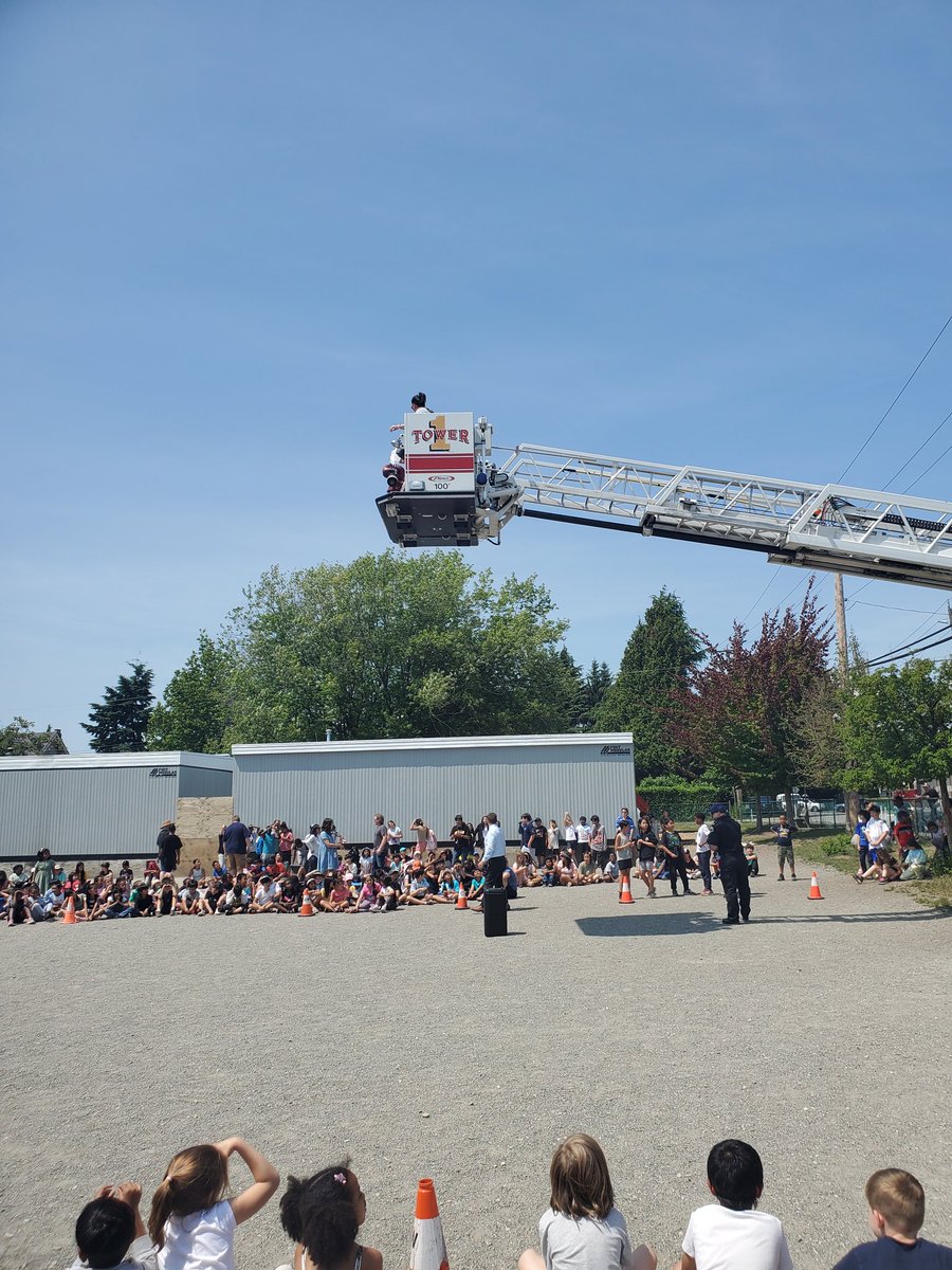 Sports Day and Egg Drop! @LKCougars @newwestschools