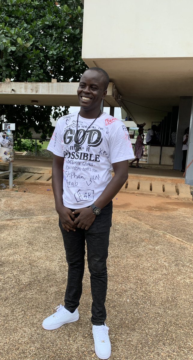 AyodeleMajaro's tweet image. God made it possible. 
Hallelujah. 
B.A. Literature In English, Ife,'23. 
#latestgraduate
#class22
#gratefulheart
#Acjoau
#NASELSOAU
#oautwitter