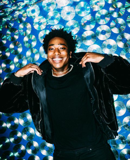 _liyah_xo_'s tweet photo. Happy 30th birthday Kevin 💛🎉 @itsKevinAxel I'm so proud of everything you have accomplished. Thank you for always being a positive light in so many lives . I love you💛hope you're having an amazing day🤍 

#happybirthdaykevin https://t.co/yttbpqfyE3