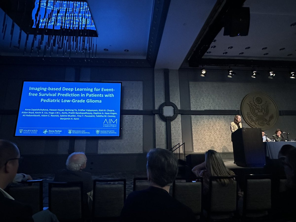 FamiliarAriana's tweet photo. Awesome talk by rising star Anna Zapaishchykova on survival risk modeling of #pLGG at #pedSNO2023 @NeuroOnc @CBTNetwork @BenjaminKannMD ๐ #datascience #medicalAI #womeninscience #womeninstem https://t.co/aDp1xtYQxL