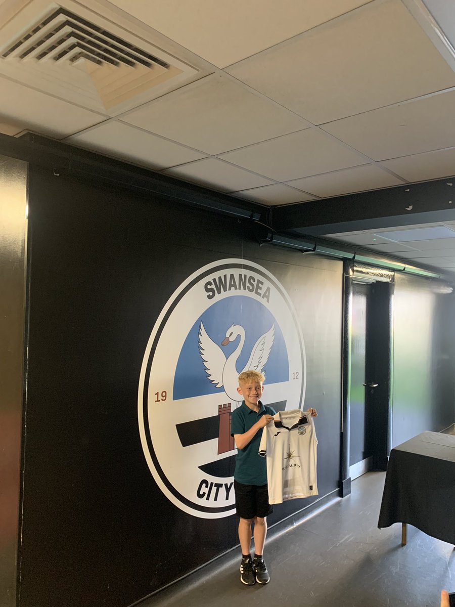 So proud of you Max, signing for <a href="/swans_academy/">Swansea City Academy</a>  <a href="/SwansOfficial/">Swansea City AFC</a> ⚽️🦢👏 
<a href="/bflacademy/">Briton Ferry Llansawel Academy</a> 🔴⚪️⚽️