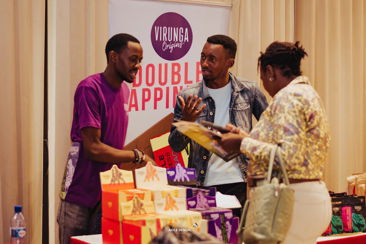 scrdc243's tweet photo. Visite de stands : 
🧴produits cosmétiques locaux
🍽️ produits alimentaires locaux  
💼services aux entreprises et aux particuliers 
🎢 loisirs 

#VirungaOrigins 
@AquaSplashRdc 
@msc1_rdc 
@FECRDC https://t.co/bpZVkCtcC5