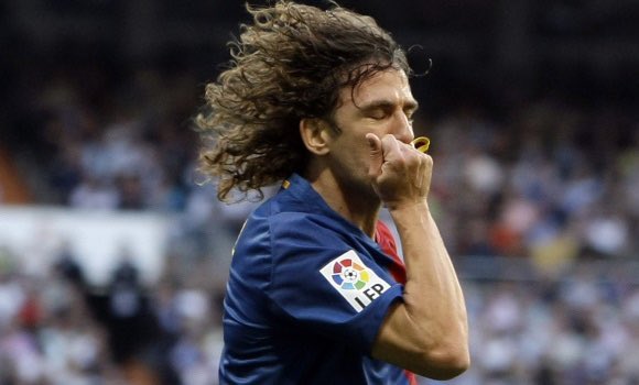 sglezzzz's tweet photo. Que bonito es el fútbol cuando las leyendas se retiran en el equipo de sus sueños. Fuiste el ejemplo de todo lo que está bien, Puyi. https://t.co/aCSdiMAQGL