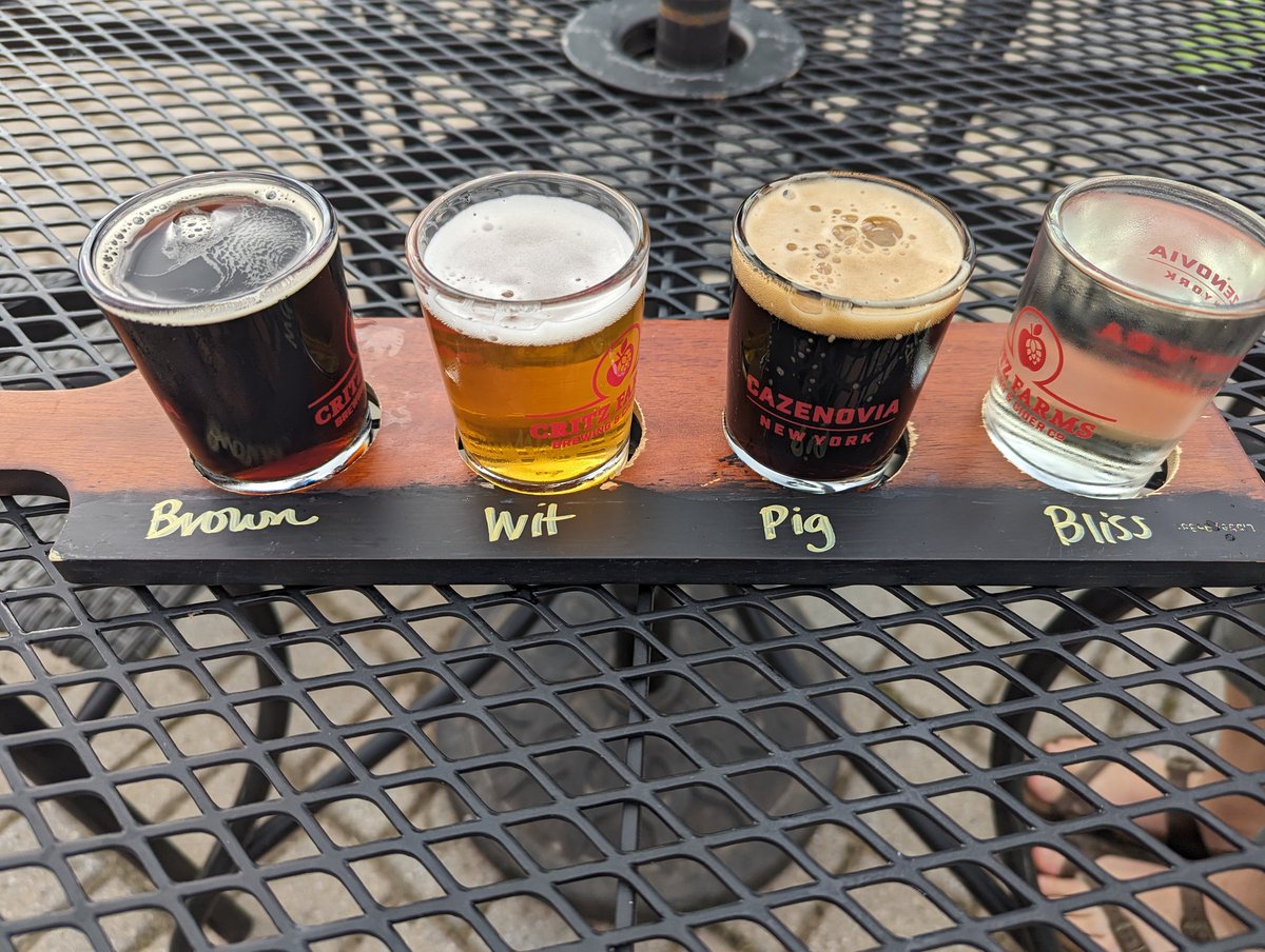ChrisSchierer's tweet photo. Brown Wit Pig Bliss @CritzFarms https://t.co/mhdEGBKoZG
