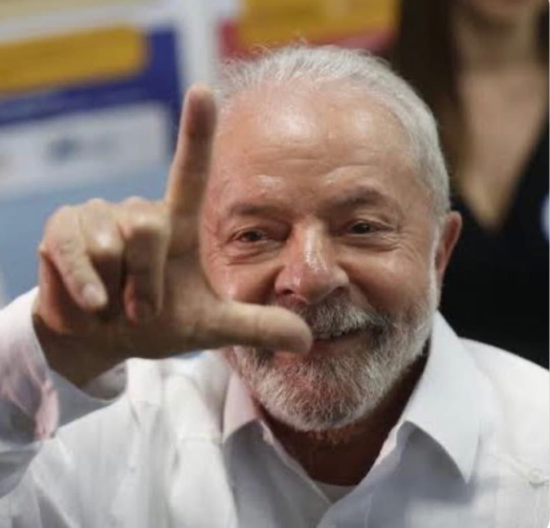 DistopiaBrazil's tweet photo. @VEJA @radaronline Recuperando o prestígio
Nesse período a inflação caiu
O desemprego caiu
O preço dos combustíveis caiu
PIG
#SextouComLula https://t.co/EOzDY9DryP