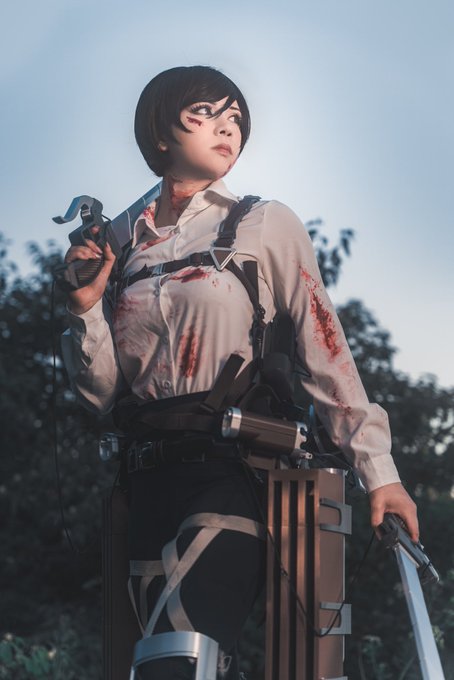 To everyone who asked in the replies: yes I do cosplay Mikasa! https://t.co/pUWvjyVFQZ