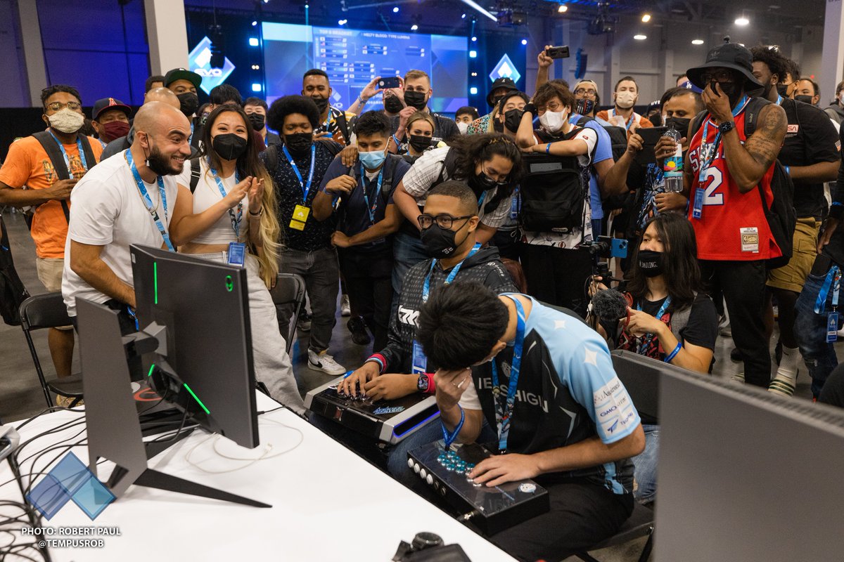 6 weeks away from #Evo2023, showoff what fightstick or pad you are planning on competing with this year. #FightStickFriday