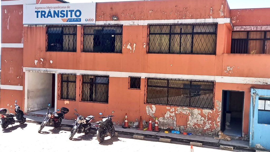 QUITO MERECE MÁS tweet media