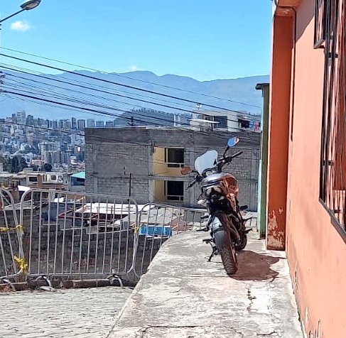 QUITO MERECE MÁS tweet media