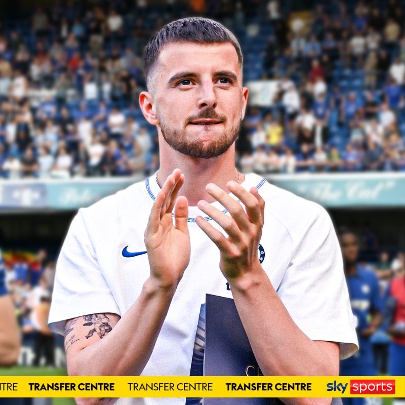 SkySportsNews's tweet photo. BREAKING! Chelsea reject Manchester United's third bid for Mason Mount. 🔴

Chelsea have made a counter-proposal of £58m + £7m, and offered to meet #MUFC in person to try and come to a positive resolution.