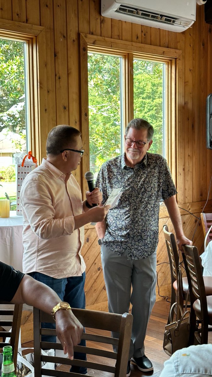 Proud to turn over the presidency of the Green Run Collegiate Foundation to my friend Benjamin Equitan. He is going to do an amazing job moving the organization forward. ⁦<a href="/vbschools/">VBSchools</a>⁩ ⁦<a href="/grcollegiate/">Green Run Collegiate</a>⁩ ⁦<a href="/GRC_PTSA/">Green Run Collegiate PTSA</a>⁩ ⁦<a href="/donrobertson20/">Don Robertson</a>⁩