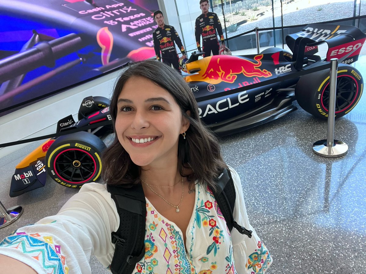 pilatesdev's tweet image. Today was my first day back working at the @oracle HQ 😍