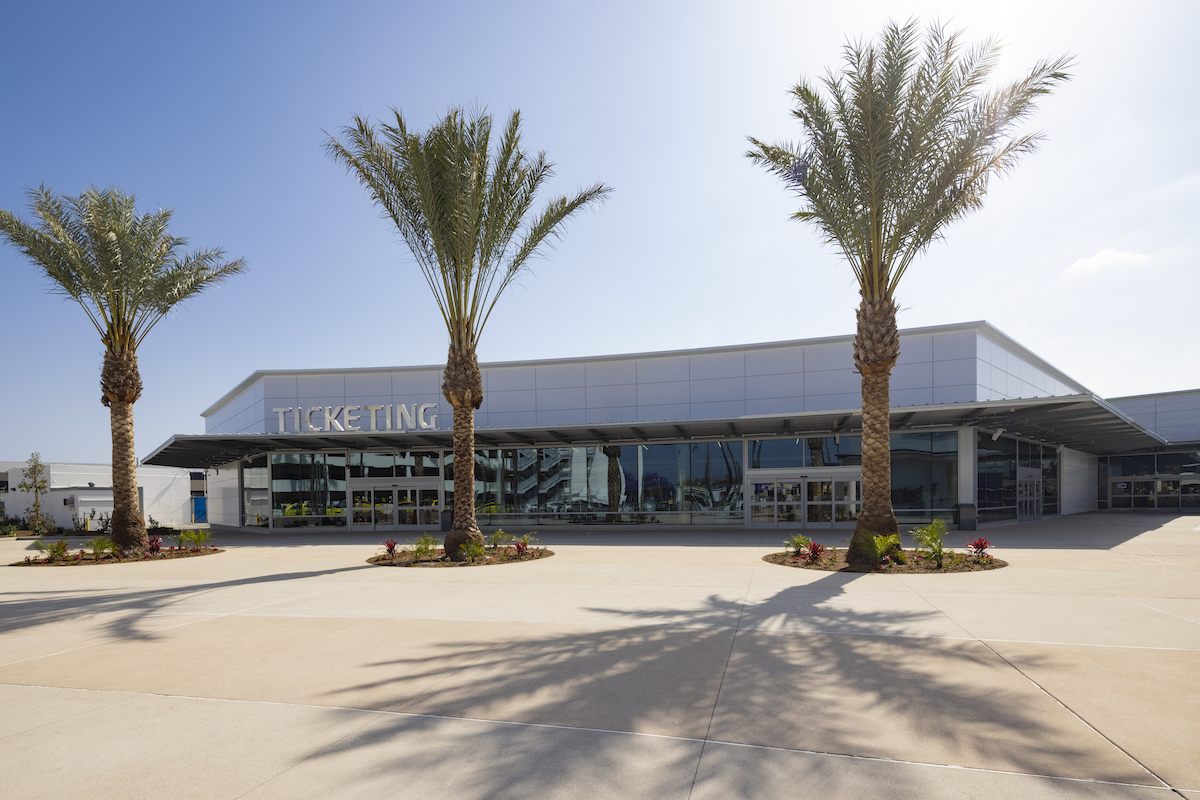 Congratulations to our <a href="/LGBAirport/">Long Beach Airport</a> for receiving an 🏆 award by <a href="/CMAASC/">CMAA Southern CA</a> for their new Ticketing Lobby! 🎉

Read more. ℹ️ bit.ly/3JvdkJ8

#FlyLGB