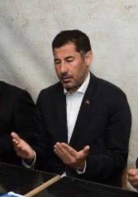 Боже, помоги моему президенту амин.. Amin.