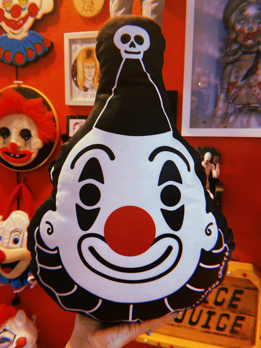 RattleheadCraft's tweet photo. Are you happy clown or sad clown today 🤡 https://t.co/uvXh9Uetrl