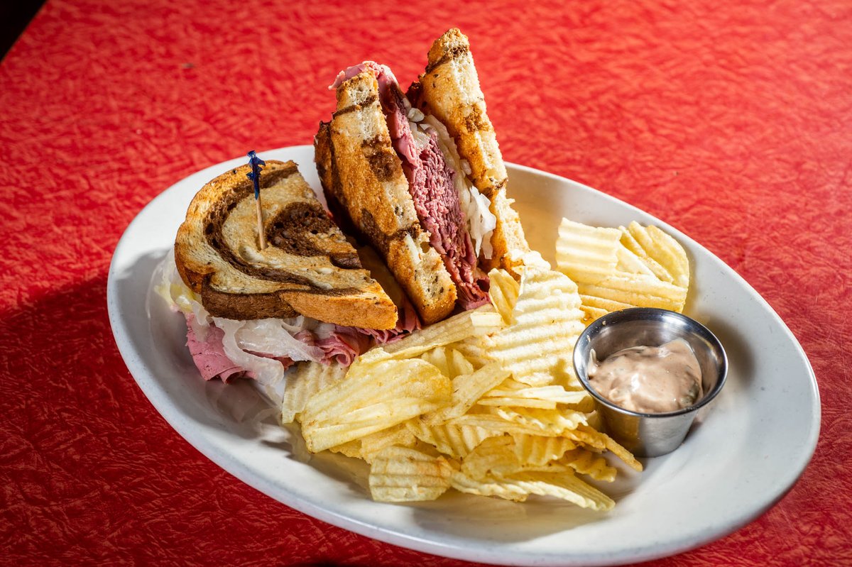 MitchTavern's tweet photo. Simple, fresh and delicious. Come try our Mitch's Ruben https://t.co/Xz4DGcWyMa