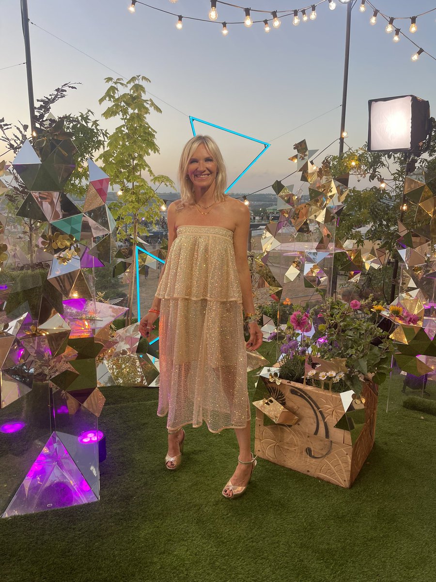 Jo Whiley tweet media