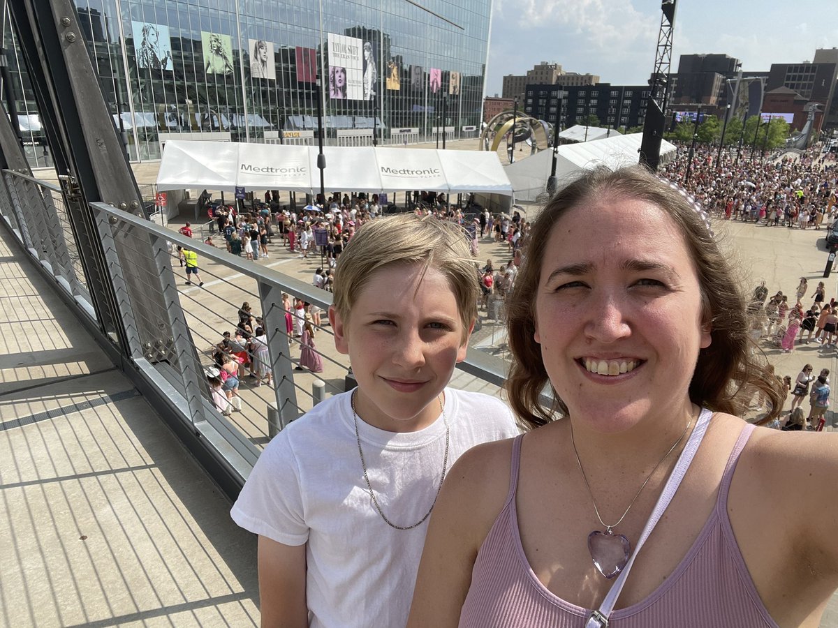 StuffBryanSaid's tweet image. #MinneapolisTSTheErasTour