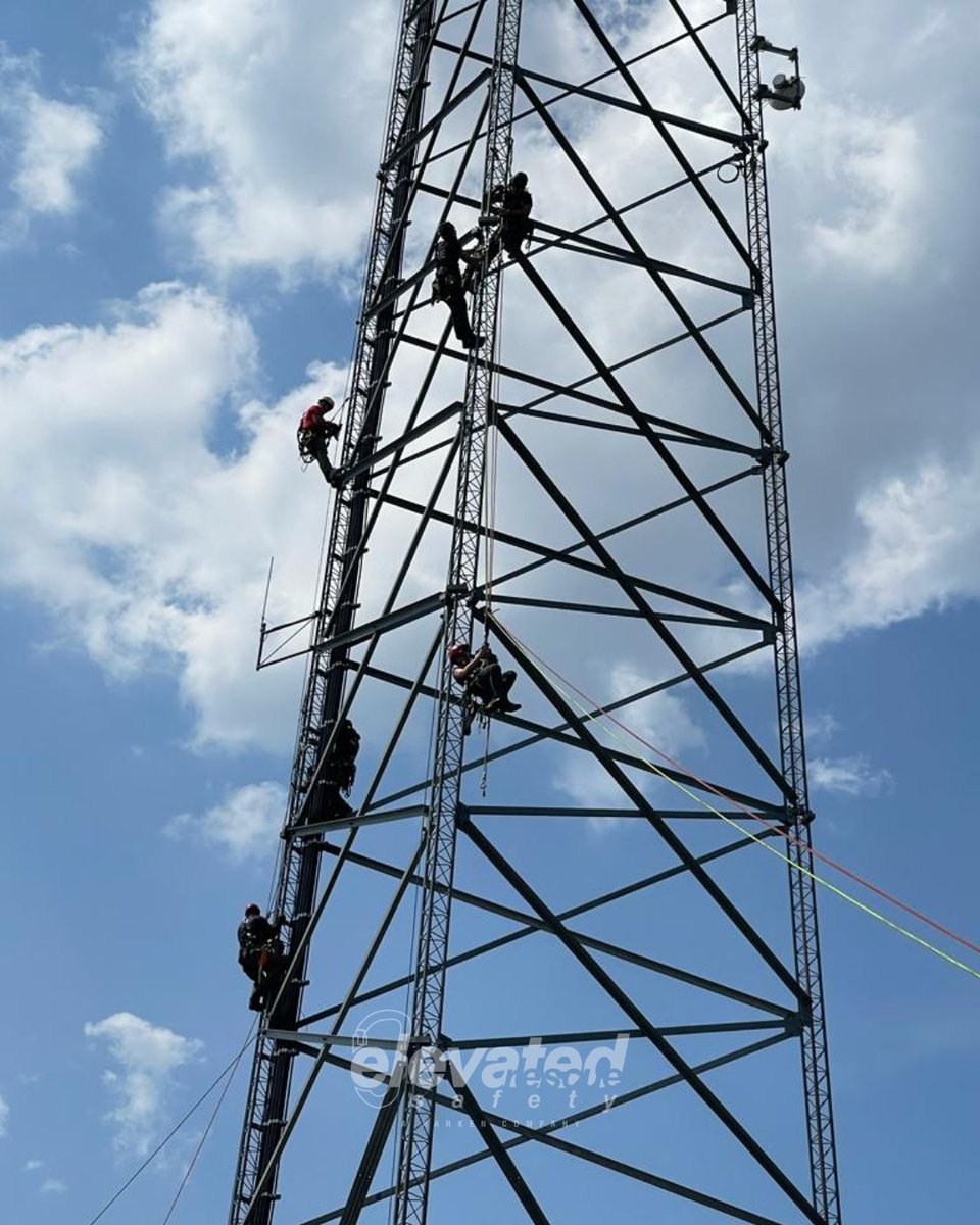 elevatedsafety's tweet photo. Four-day, sold out Tower Rescue Technician course in Illinois. Days one and two had us out on cranes, and days three and four out on cell towers.

Interested in taking a Tower Rescue course? Hit up our website: https://t.co/UqFJptQBgW
#towerrescue #towerrescuetech #firerescue https://t.co/wv8qvFrf1S
