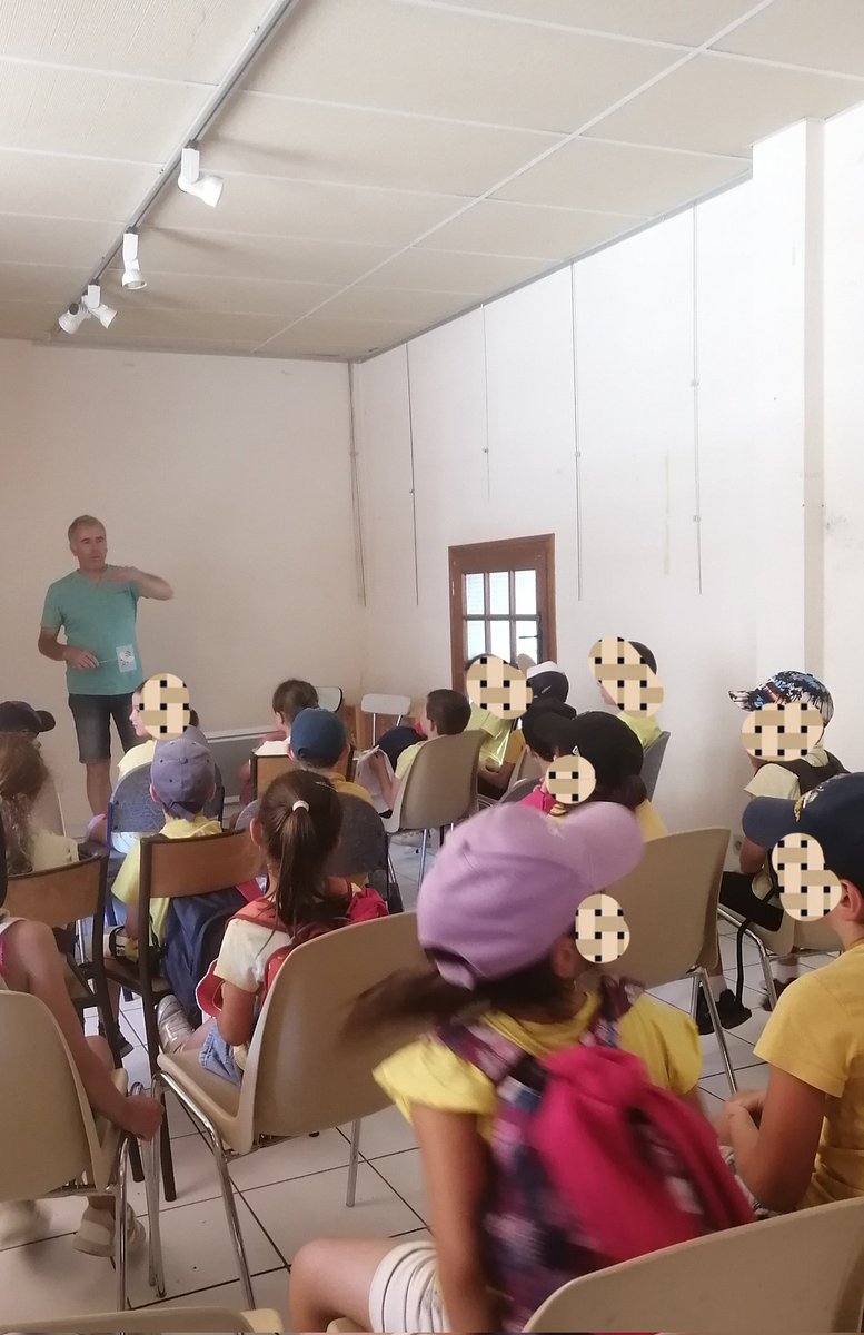 CasalConflent's tweet photo. La diada de la #renovació de la #FlamadelCanigó, avui 23 de Juny ha estat un èxit pels infants!
#Tallers de #dibuix, #jocstradicionals, #contes, #ramellets d'herbes remeieres, i molta al.legria! @binomi11 @AteneusCat @CasalConflent @casalperpinya @NewsNeus @RayGallon @SCP_IEC https://t.co/YuCcWci1dU