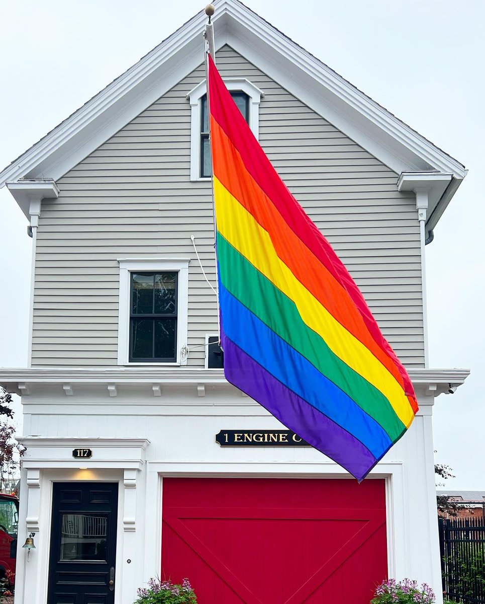 Cape Cod summer and a little overcast to start the day. 🏳️‍🌈🌊 #pridemonth #pride. 
.
.
.
#provincetown #capecod #provincetownma #capecodinsta #provincetownharbor #capecodimages #capecoddiem #wickedcapecod #capecodlife #coastal #capecodphotography #lifeoncapecod  #capethings