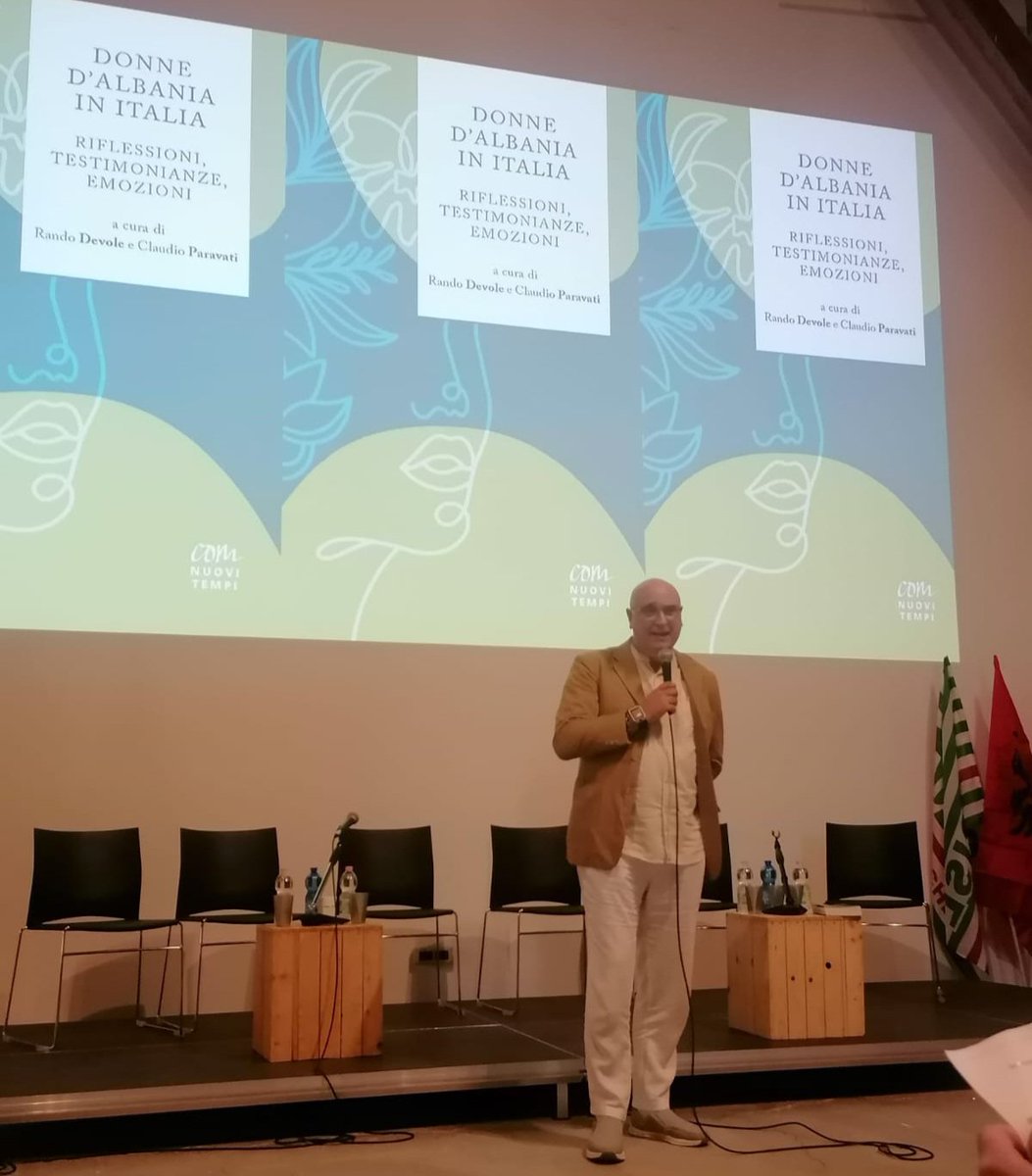 DSantini74's tweet photo. Ieri nella #SaLaDeLLePoLveri della Mole in Ancona,@fai_cisl Marche e #AnoLfMarche con #DonneDiALbania,a cura di #RandoDevoLe.Testimonianze intergenerazionali locali.Con #SGSantini e #SquadraFaiMarche.
Con @MassimoGiacc e #NeLi per #AnoLf Marche.@cislmarche https://t.co/XSUIhDyayq