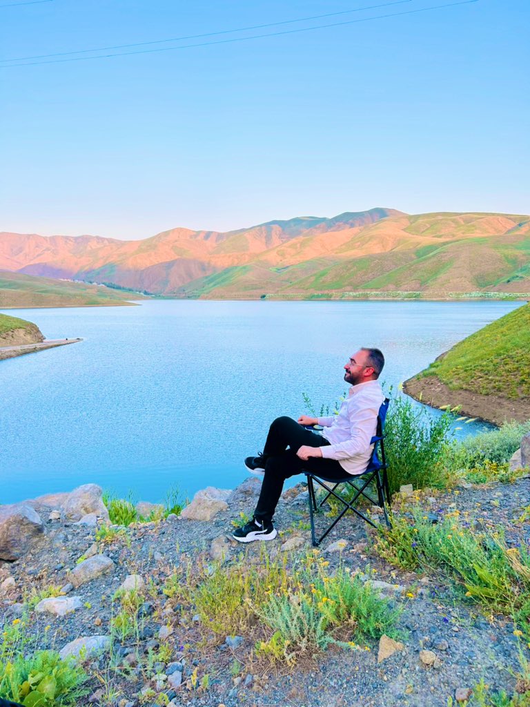 mesuttt__91's tweet photo. Denizler ortasında çöle düşmüş bir ülkesin …🌾 https://t.co/B4qeVtYA27