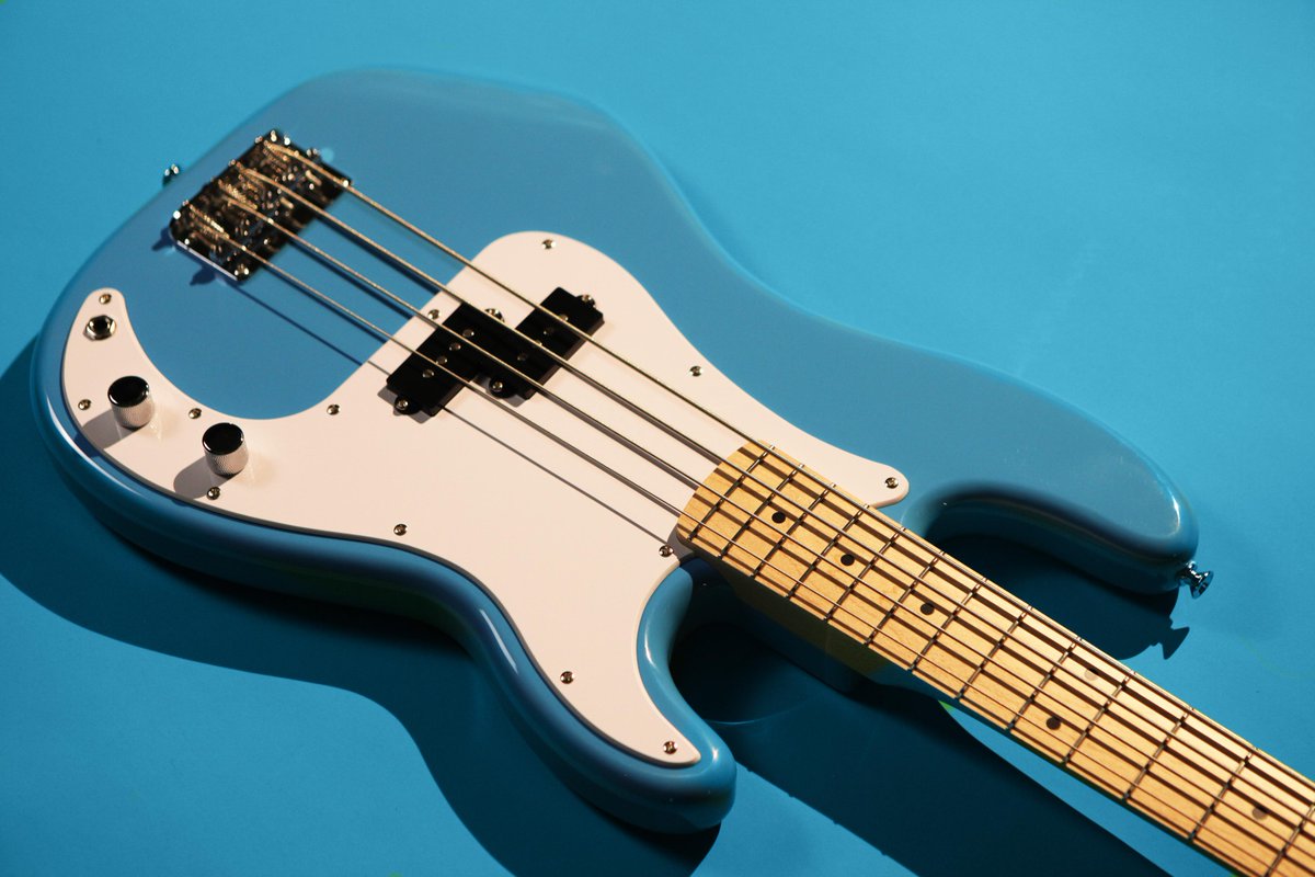 新発売！Squier®より高いコストパフォーマンスを誇る、初心者にも最適