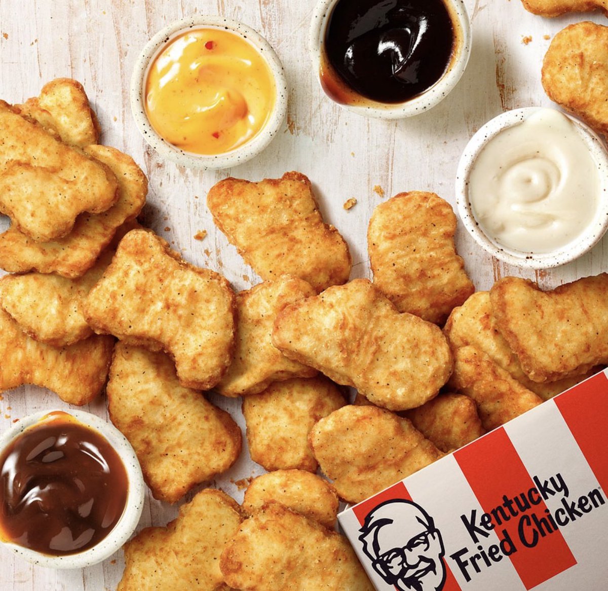 MelantakBeb's tweet photo. Sebagai ex staf KFC ,Secara jujur aku cakap Nasi KFC paling sedap! Makan pula dengan Ayam goreng dan coleslaw memang ngmmmm! 

Meh aku akan reveal produk similiar taste untuk produk KFC ni..

📌THREAD https://t.co/jDMZKjXBGn