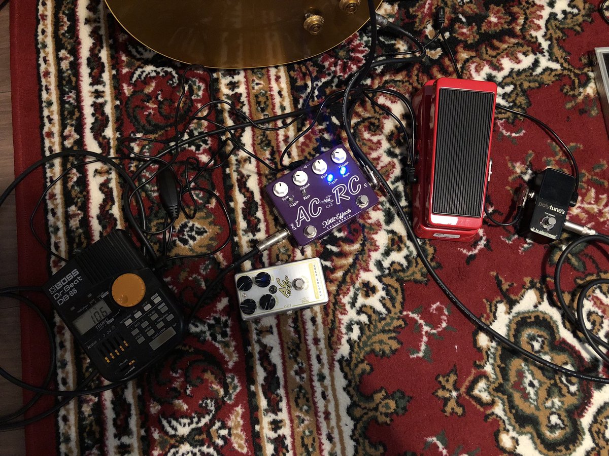 yos_yoshitaka's tweet image. This Morning🥯
#Gibson 
#Fenderamp 
#xotic