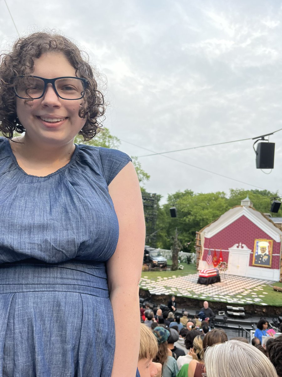 nat_sacks's tweet photo. Hi I’m a dork who likes the theater (and Shakespeare in the Park is really good this year) https://t.co/y0goTaqnMg