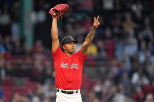 Alex Cora confirms Brayan Bello implemented a new cutter tonight (threw it 9 times, 1 whiff).

Broadcast emphasized how much work he’s been putting in between starts. Bello wants to be great. 

So damn impressive to see him pitching like this in his first full season in the bigs.