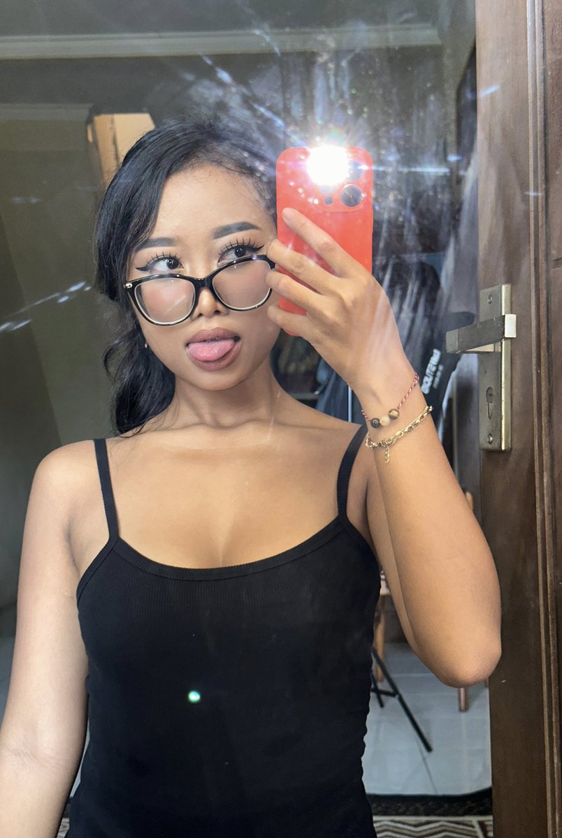 princessphw's tweet photo. Who miss me ? 

Findom rtsub paypigs humanATM https://t.co/MScAiTWHRC