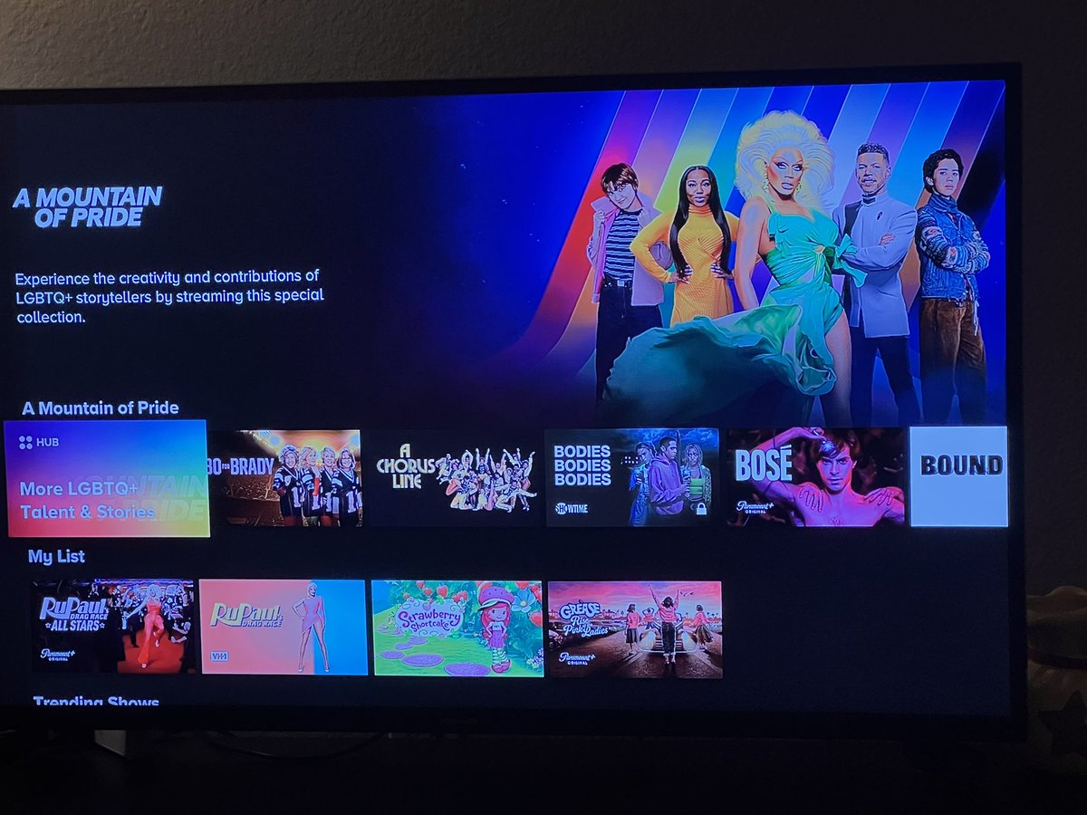lynthiagrotpl's tweet photo. this is absolutely disgusting. y’all are using pink ladies for ur #QueerRep 🤗🌈✌🏻 and then when push comes to shove, resort to throwing it away. @paramountplus #SaveROTPL #SaveRiseOfThePinkLadies https://t.co/vlCPHAaxrN