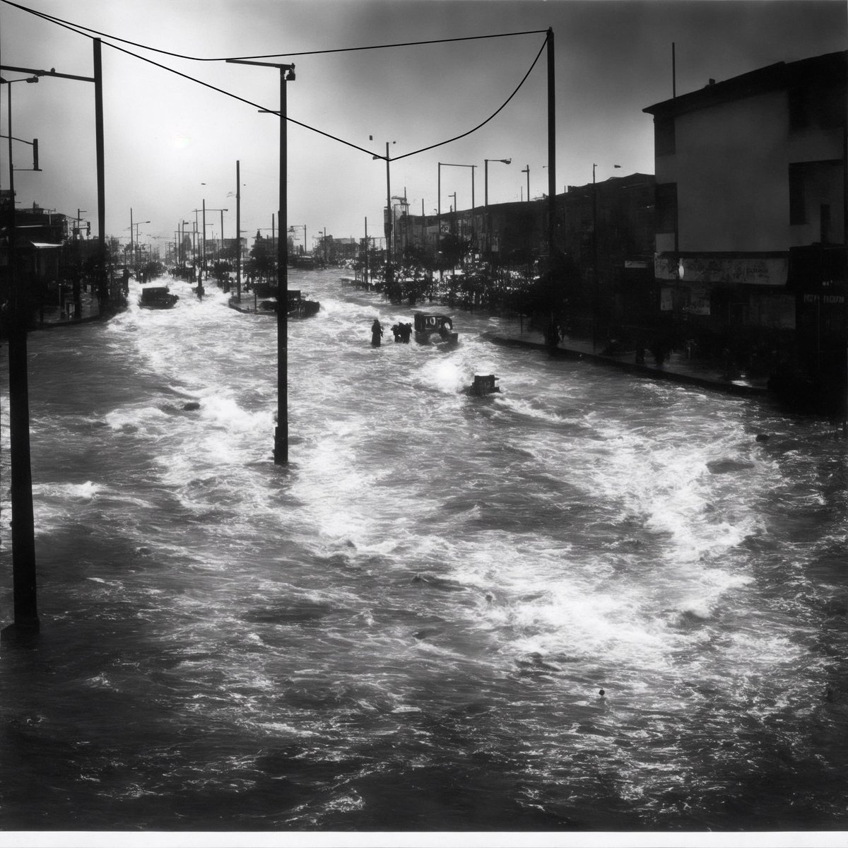 RodrigoCabezasA's tweet photo. “CRISIS CLIMÁTICA” Boceto. Imagen generada en la plataforma de Inteligencia Artificial, https://t.co/IRLEFexaja 2023. #rodrigocabezas #IA #AI #inteligenciaartificial #leonardoai #digital #artechileno #artecontemporaneo #contemporaryart #artcollector #artcurator https://t.co/tRfBXkONom