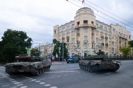 FzW8dN2XwAM-xbD?format=jpg&name=small